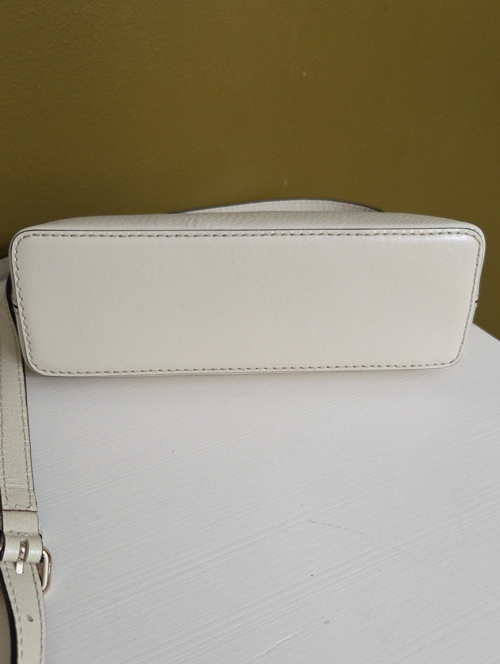 NWOT kate spade Cream Lemon-Print Crossbody - Picture 6 of 14